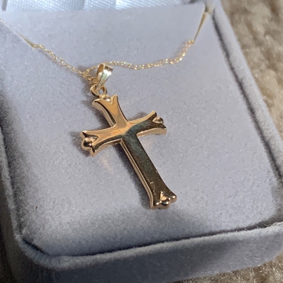 14K Gold Cross Pendant – 15/16 high by 9/16 wide - Picture 2 of 7